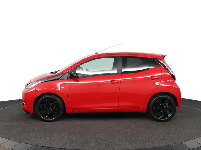 Toyota AYGO 1.0 VVT-i x-sport | Airco | Navigatie | Parkeer camera |