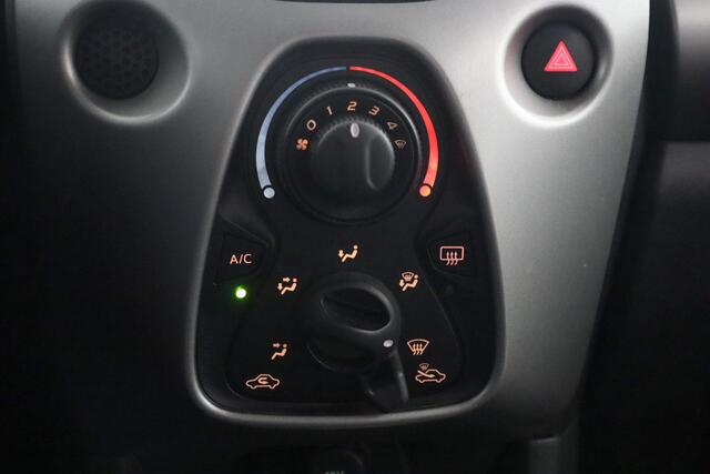 Toyota AYGO 1.0 VVT-i x-sport | Airco | Navigatie | Parkeer camera |