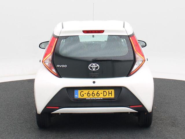 Toyota AYGO 1.0 VVT-i x | Camera | CarPlay | Cruise Control | Elektrische Ramen | 42.762 Km!!