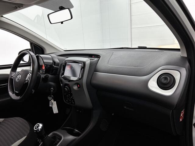 Toyota AYGO 1.0 VVT-i x-play limited | 1e Eigenaar | Dealer Onderhouden | Apple Carplay / Android Auto |