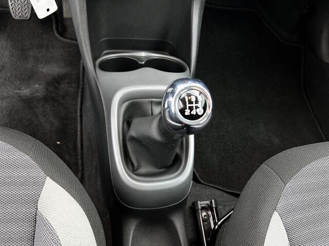 Toyota AYGO 1.0 VVT-i x-play limited | 1e Eigenaar | Dealer Onderhouden | Apple Carplay / Android Auto |