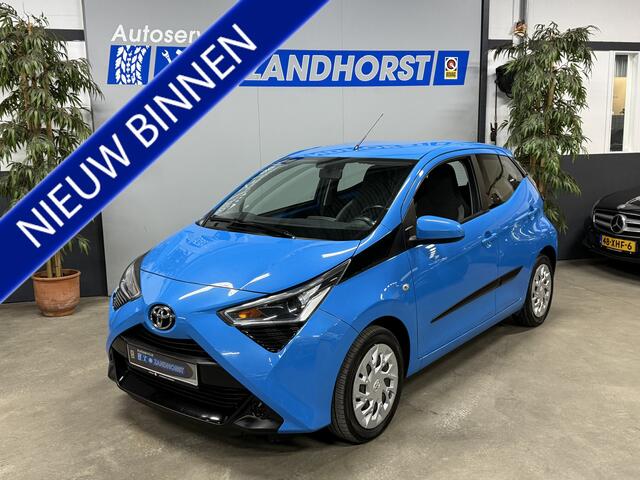 Toyota AYGO 1.0 VVT-i x-play // Camera // Autom. // Navi