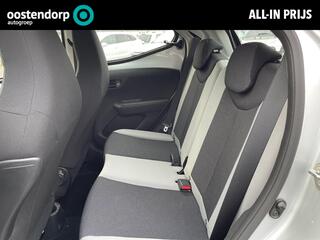 toyota-aygo-1.0-vvt-i-x-nav-x-play-