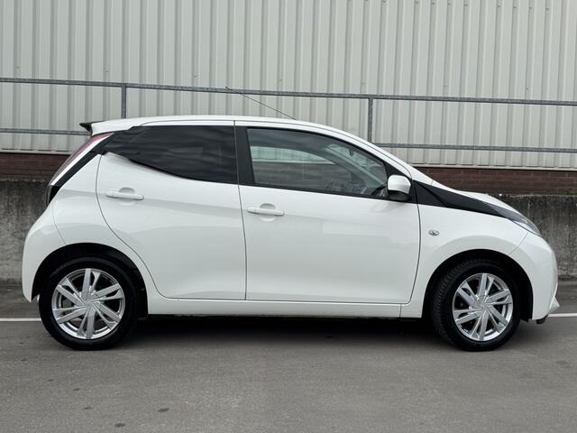 Toyota AYGO 1.0 VVT-i x-sport II All Season II Camera II