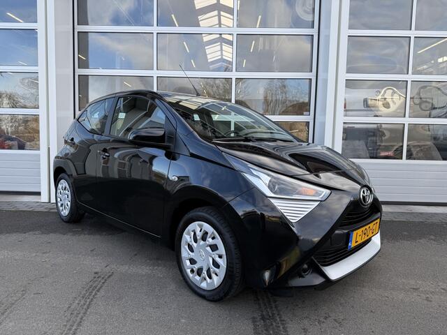 Toyota AYGO 1.0 VVT-i x-play