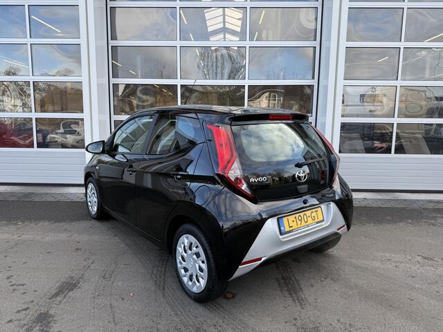 Toyota AYGO 1.0 VVT-i x-play