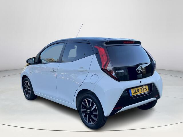 Toyota AYGO 1.0 VVT-i x-clusiv | x-shift automaat | Carplay | Licht metalen velgen | Keyless entry |