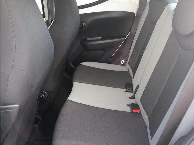 Toyota AYGO 1.0 VVT-i x-play | AIRCO | CAMERA | LAGE KM-STAND |