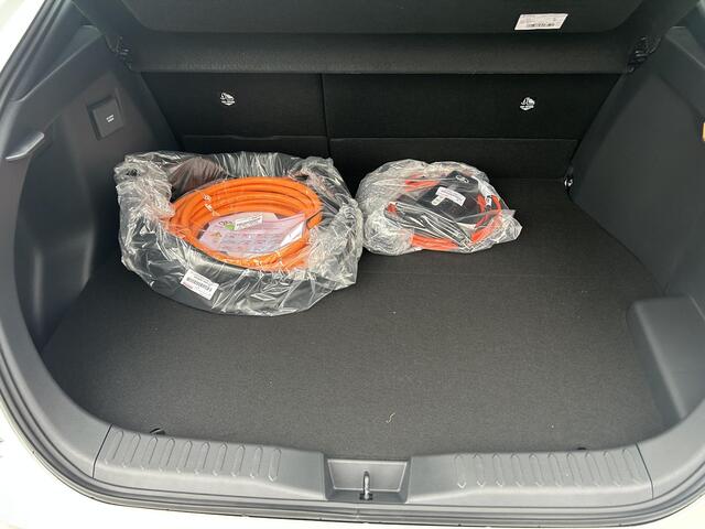 Toyota C-HR 2.0 Plug-in Hybrid 220 Active