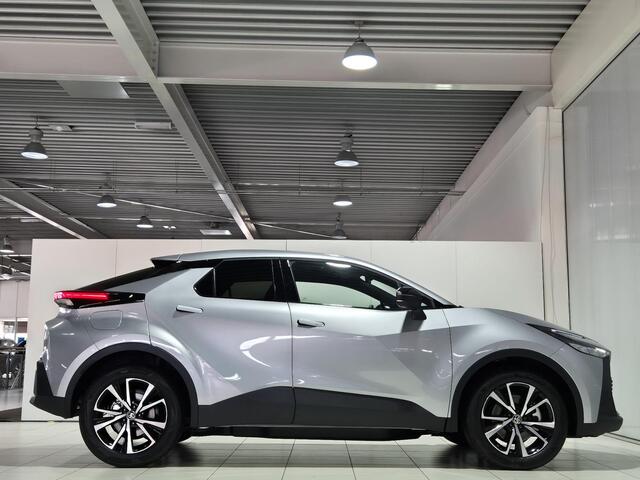 Toyota C-HR 2.0 PHEV 220 Dynamic I NU MET ¤2500.- REGISTRATIE VOORDEEL I