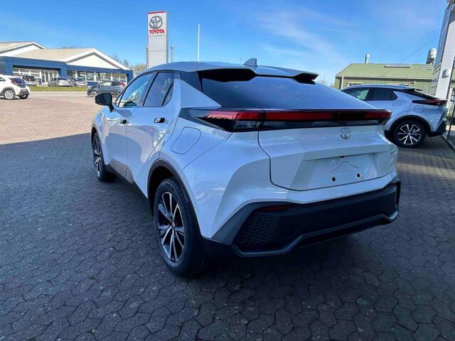 Toyota C-HR 2.0 Plug-in Hybrid 220 Dynamic |Navi|Carplay|Stoel en stuurverwarming|Camera|PDC V+A|Elektrische a.klep|
