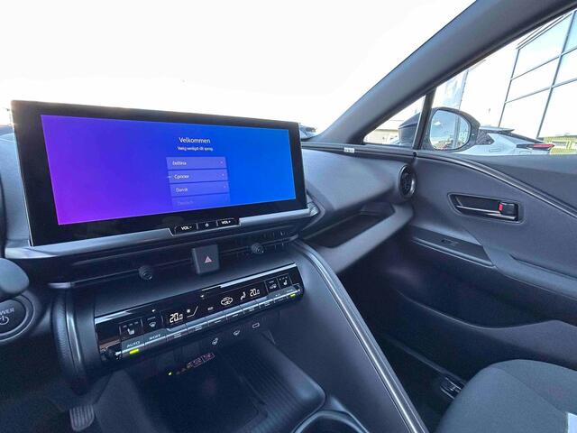 Toyota C-HR 2.0 Plug-in Hybrid 220 Dynamic |Navi|Carplay|Stoel en stuurverwarming|Camera|PDC V+A|Elektrische a.klep|