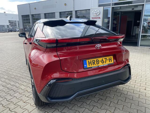 Toyota C-HR 2.0 Plug-in Hybrid 220 Executive & Plus Pack