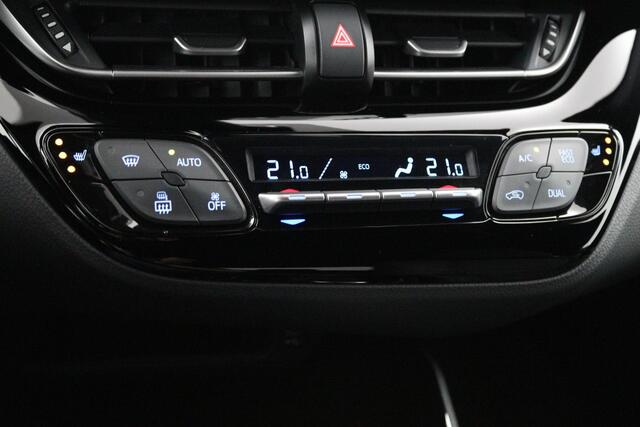 Toyota C-HR 2.0 Hybrid Bi-Tone | Trekhaak | Navigatie | Parkeersensoren |