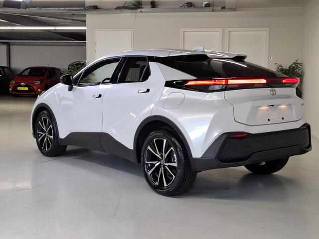 Toyota C-HR 1.8 Hybrid 140 First Edition | Dodehoekdetectie | Stoel/stuurverw.| Prisma-LED | Elektr. achterklep |