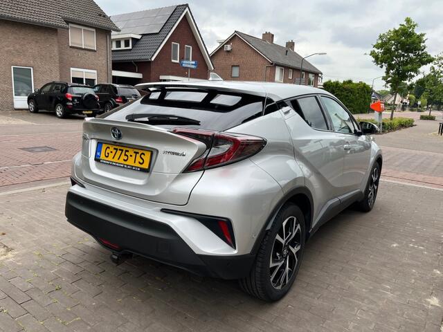Toyota C-HR 1.8 HYBRID EXECUTIVE / LEDER / CAMERA / NAVI / TREKHAAK / 18'' LMV
