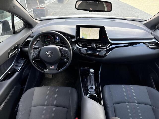 Toyota C-HR 1.8 Hybrid GR-Sport **NAVIGATIE/ KEYLESS/ PARKEERSENSOREN VOOR EN ACHTER/ 36 MAANDEN GARANTIE**