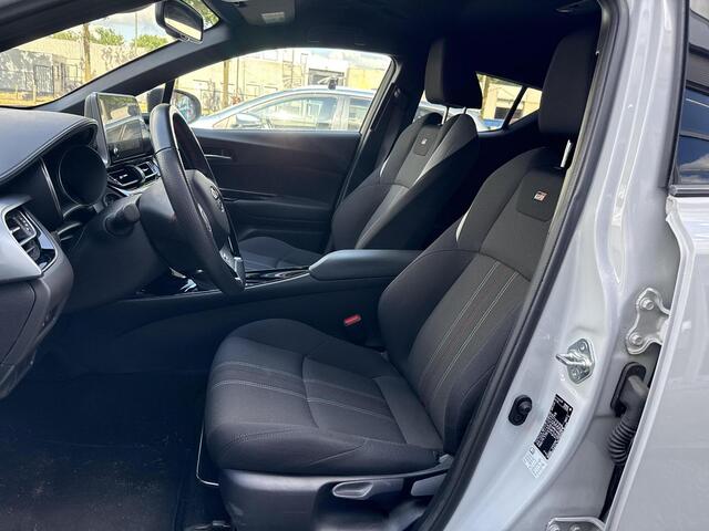 Toyota C-HR 1.8 Hybrid GR-Sport **NAVIGATIE/ KEYLESS/ PARKEERSENSOREN VOOR EN ACHTER/ 36 MAANDEN GARANTIE**