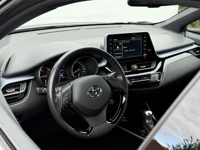 Toyota C-HR 2.0 Hybrid Team D | CarPlay | Camera | ACC | LED | DAB+ | Keyless | 18 inch