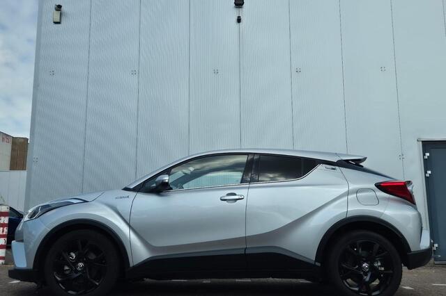 Toyota C-HR 1.8 Hybrid Style Keyless, adaptieve cruise control, achteruitrij camera, lage KM stand, automaat