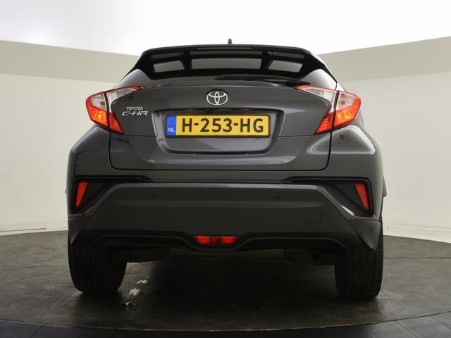 Toyota C-HR 1.2T Luxury | JBL | Navigatie