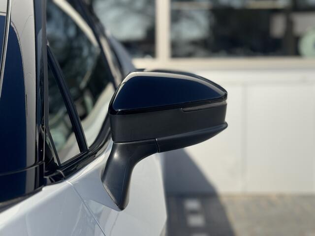 Toyota C-HR 1.8 Hybrid 140 First Edition Dodenhoekdetectie, Navigatie, Parkeersensoren V + A , All-in Rijklaarprijs