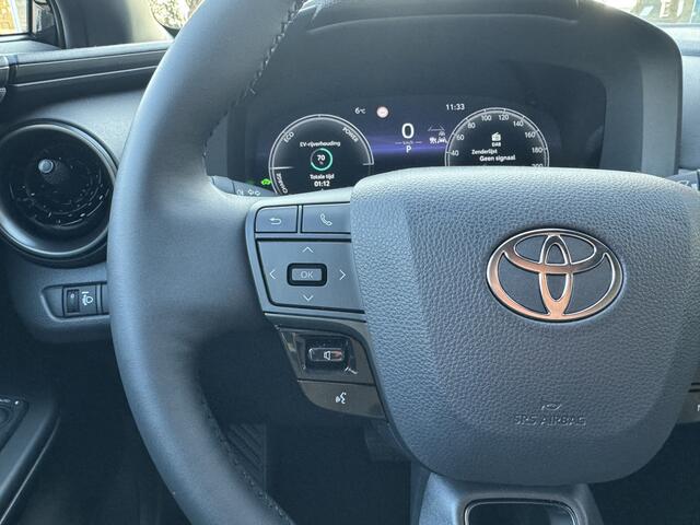 Toyota C-HR 1.8 Hybrid 140 First Edition Dodenhoekdetectie, Navigatie, Parkeersensoren V + A , All-in Rijklaarprijs