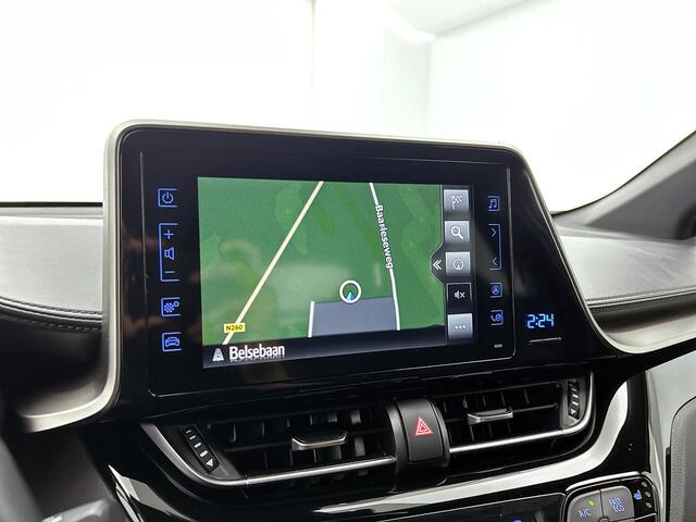 Toyota C-HR 1.8 Hybrid Dynamic | Navigatie | Camera | LM Velgen | Privacy glass | Stoelverwarming |