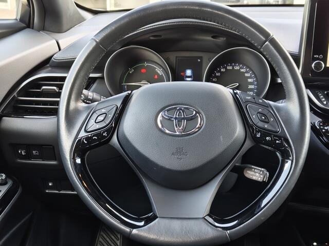 Toyota C-HR 1.8 Hybrid Business Plus Bi-Tone | Navi | Keyless Entry&Start |