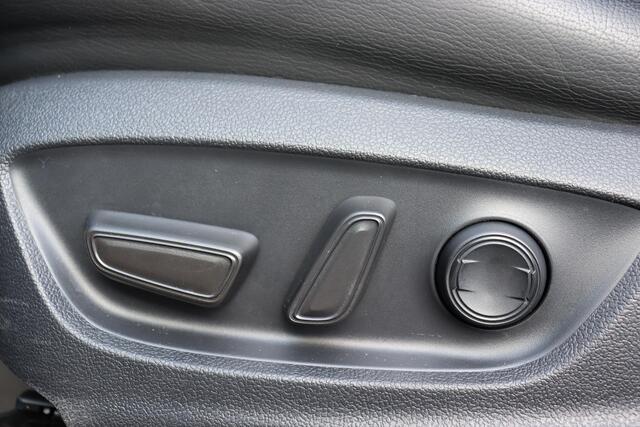 Toyota C-HR 2.0 Hybrid Style, Alcantara , JBL, Blind Spot