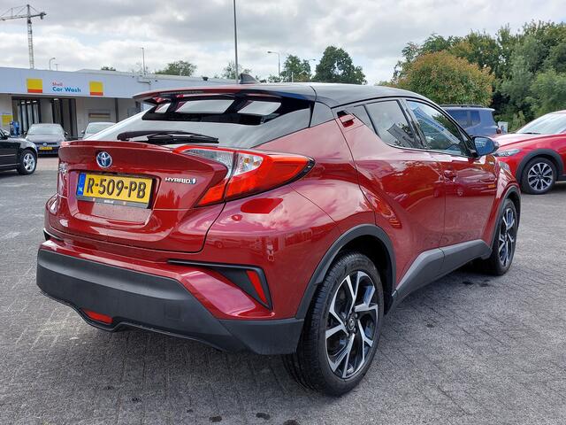 Toyota C-HR 1.8 Hybrid Automaat Dynamic | Navi | Clima | Adap.Cruise | Keyless Entry | Achteruitrijcamera | Stoelverwarming | Licht+Regensensor | Mistlampen | Privacy Glass | 18''lm