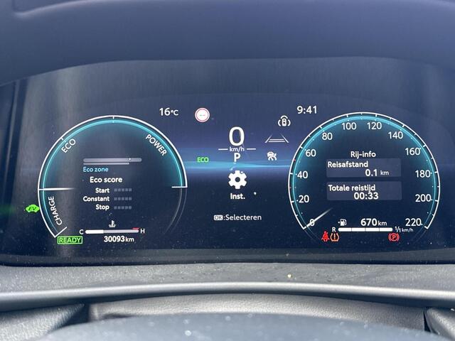 Toyota C-HR 1.8 Hybrid 140 First Edition **NAVIGATIE/ DODEHOEK DETECTIE/ 360 CAMERA/ PARKEERSENSOREN VOOR EN ACHTER/ 36 MAANDEN GARANTIE**