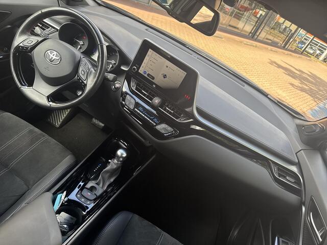 Toyota C-HR 1.8 Hybrid GR-Sport Plus | 06-10141018 Voor meer informatie