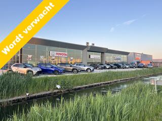 toyota-c-hr-1.8-hybrid-140-dynamic-