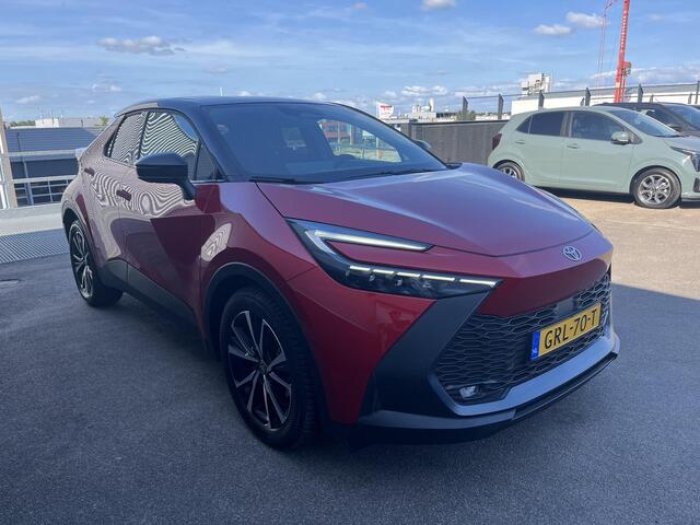 Toyota C-HR 1.8 Hybrid 140 First Edition NL-auto, 1e eign. Apple CarPlay/Android Auto navigatie, dodehoek detectie, adaptieve cruise control, keyless,