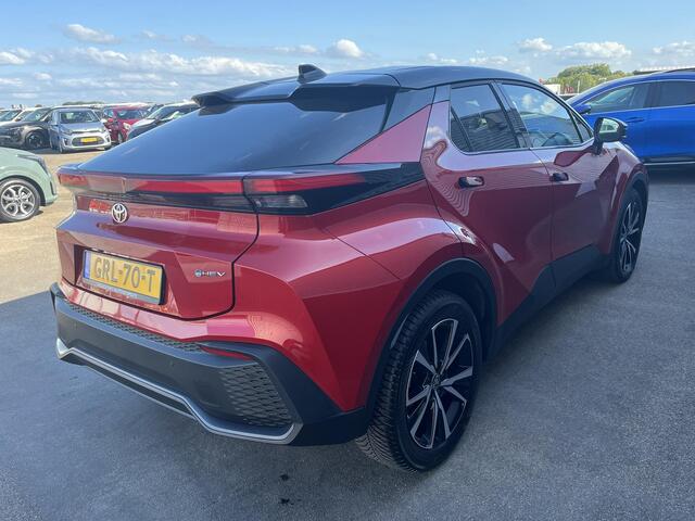 Toyota C-HR 1.8 Hybrid 140 First Edition NL-auto, 1e eign. Apple CarPlay/Android Auto navigatie, dodehoek detectie, adaptieve cruise control, keyless,
