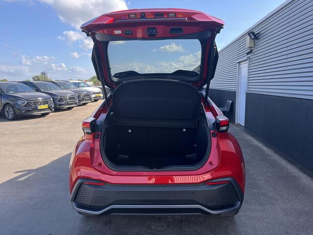 Toyota C-HR 1.8 Hybrid 140 First Edition Dodehoek detectie, rondomzichtcamera, navigatie Apple CarPlay/Android Auto, adaptieve cruise control, parkeersensoren,