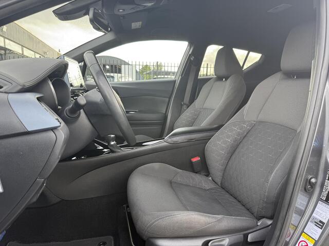 Toyota C-HR 2.0 Hybrid Bi-Tone Dealer Onderhouden,Camera,Trekhaak,184pk,Navi,Stoelverwarming,Clima,Cruise,Pdc V+A,Lm velgen,Apk tot 09-2026