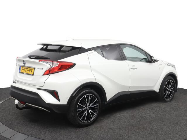 Toyota C-HR 1.8 Hybrid Executive | Trekhaak | Stoelverwarming | Navigatie | Parkeersensoren |