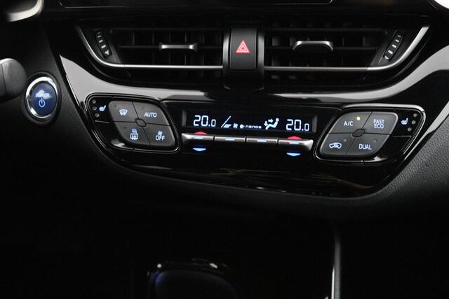 Toyota C-HR 1.8 Hybrid Executive | Trekhaak | Stoelverwarming | Navigatie | Parkeersensoren |