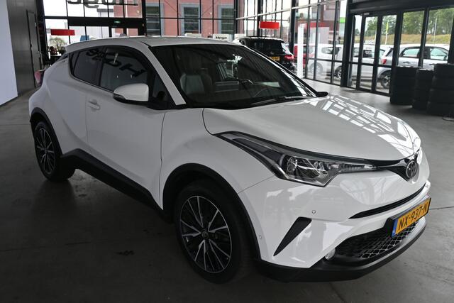 Toyota C-HR 1.2 Executive Clima Navigatie Leder LED Stoelverwarming Rijklaarprijs Inruil Mogelijk!