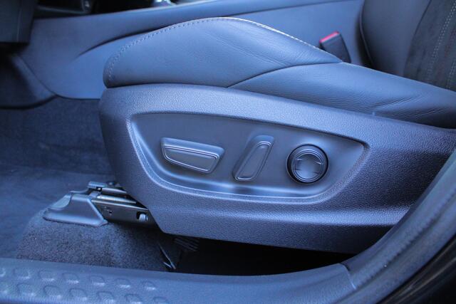 Toyota C-HR 2.0 Hybrid GR-Sport |Apple/Android|full option|elek stoel|JBL|navigatie|leder-alcantara|19"|LED|