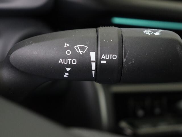 Toyota C-HR 2.0 Hybrid 200 GR SPORT Première Edition I Navigatie I Climate Control I Cruise Control Adaptief I Camera Rondom Zicht I Stoelverwarming Voor I Keyless Entry/Start I Panoramadak I