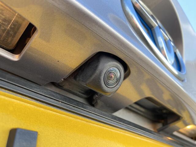 Toyota C-HR 1.8 Hybrid Bi-Tone Plus Trekhaak, dodehoek detectie, navigatie, stoel- & stuurverwarming, achteruitrij camera, parkeersensoren, lederen bekleding, Volledig dealeronderhouden