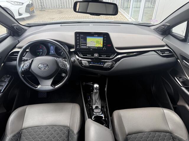 Toyota C-HR 2.0 Hybrid Executive **DODEHOEK DETECTIE/ STOELVERWARMING/ JBL AUDIO/ APPLE CARPLAY/ 36 MAANDEN GARANTIE**