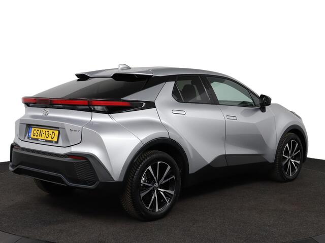 Toyota C-HR 1.8 Hybrid 140 Dynamic | Navigatie | Parkeer sensoren |