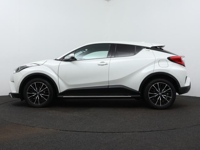 Toyota C-HR 1.2 Executive | Treeplanken | Navigatie | Stoelverwarming | Parkeersensoren |