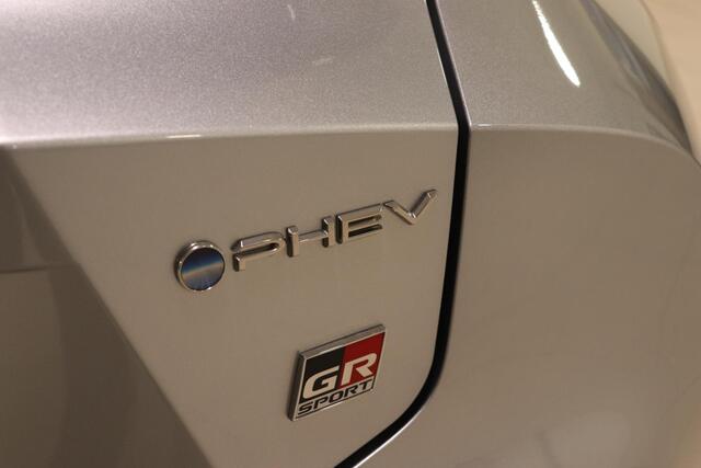 Toyota C-HR 2.0 Plug-in Hybrid 220 GR SPORT, Apple Carplay/Android Auto, Parkeersensoren, Bestuurdersstoel met geheugenfunctie, JBL-Geluidsinstallatie!