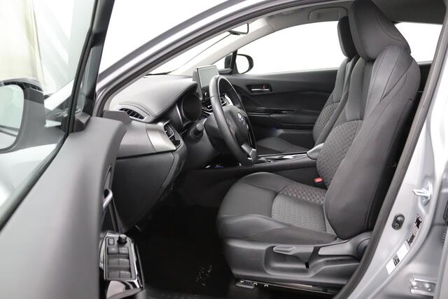 Toyota C-HR 1.8 Hybrid Dynamic | Trekhaak | Navigatie | Keyless Entry |