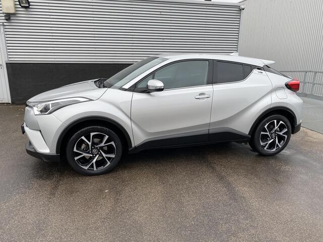 Toyota C-HR 1.2 Dynamic Nederlandse auto, Trekhaak 7-polig, stoelverwarming, navigatie, achteruitrij camera, adaptieve cruise control, keyless